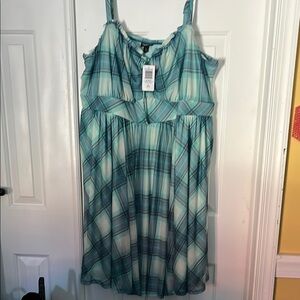 Torrid Blue, Green and White Plaid Dress. New with tags. Sz 3x